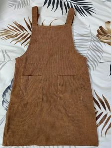 Cute brown corduroy dungaree 🐻🤎