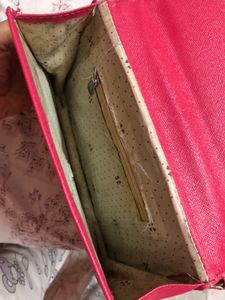 Pretty Sling Bag