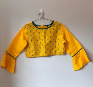 Kids: Yellow &amp; Green Lehenga Set