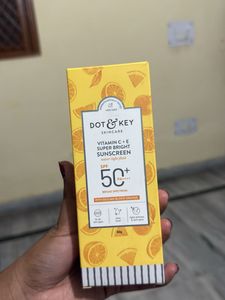 Dot & Key Vitamin C+E Super Bright Sunscreen SPF 5