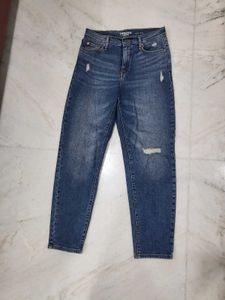 Denizen High-Waisted Distressed Jeans