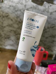 Plum Combo Of Face Wash And Serum