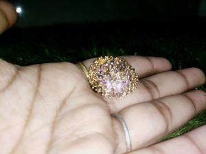 &#34;Stunning Women&#39;s Ring: Symbol of Elegance and Emp