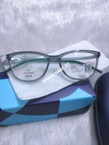 Lenskart  Air Transparent Full Rim Cat Eye Frame