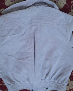 Beige Colored Corduroy Jacket With Balloon Sleeves And Fit