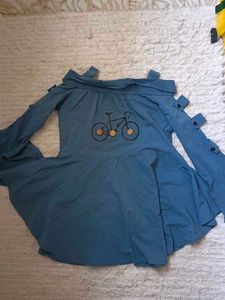 Blue Top  With Beautiful Sleves