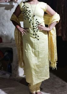 Women Kurti Pent Size M