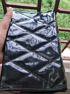 Black Patent Quilted Chain Bag🌷✨️