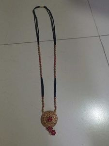 Elegant Gold Necklace