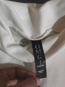 White Sleeveless Top🤍