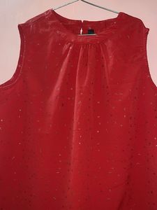 Red Sleeveless Top