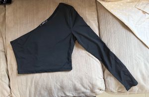 One Off- Shoulder Crop Top