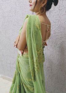 Saree Without Blouce