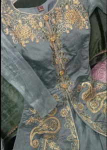 Elegant Ethnic Gown with similar legi