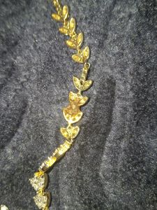 Ad Necklace With Earrings