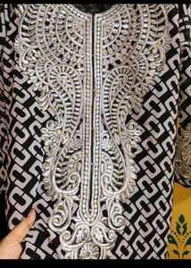 Pakistani Patch Work Suit🖤🤍