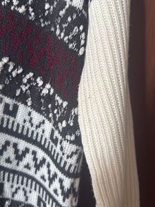 Patterned Knit Hoodie