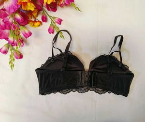 🇳🇿💫💗 Black Lace Bralette