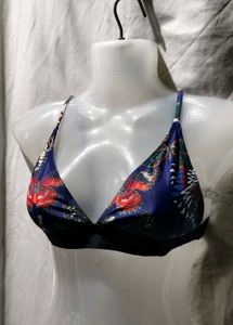 38211. Printed Bikini Top