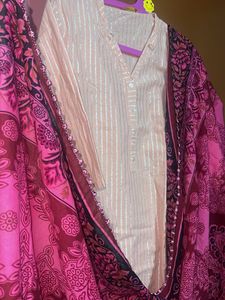 VISHUDH kurta Sets With Printed Dupatta