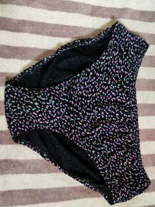 undergarments 100