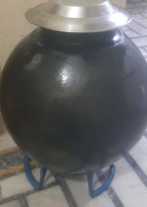 Kali Mitti Matka