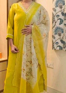 Elegant Yellow Kurta Set