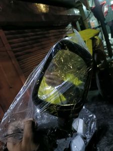 Headlight &amp; Side mirror.