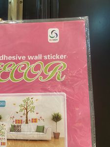 Room Decorations Wallpaper