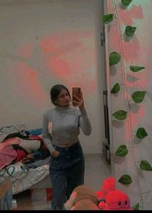 Cropped Cable Knit Sweater