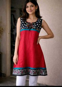 both red and pink kurtis!