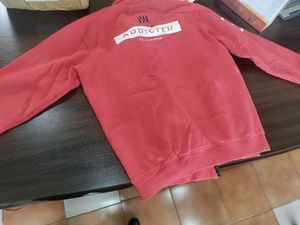 Sweat Shirt