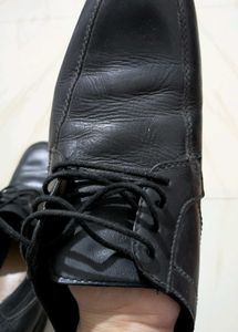 Clarks branded Black Formal Shoes