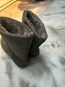 Cozy Gray Boots For Winters