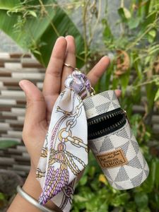 Chic Pouch