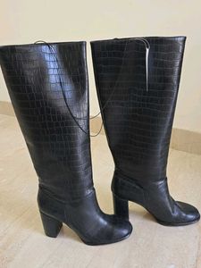 H&amp;M Croc Effect Knee-High Boots