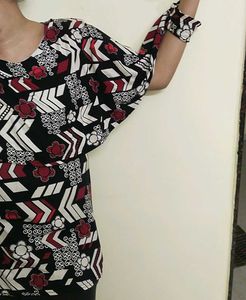 Printed Geometric pattern top