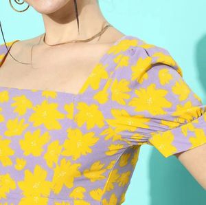 🌼New Bright Yellow Floral Top🌼