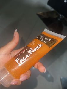 Jovees Herbal Face Wash