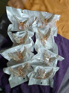 Butterfly Clutcher