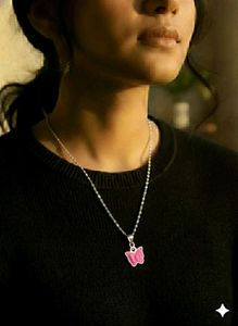 Butterfly Pendant Necklace (it&#39;s fully untouched)