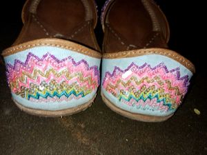 Beautiful Embroidery Jutti Bellay