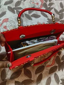 🍒 ♥️ ♥️ Red &amp; Gold Clutch 💯👌👌👌