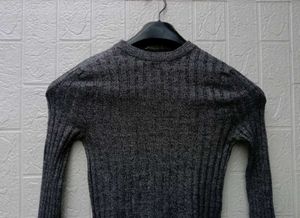 New with tag Pinterest Stylish Grey Ribbed Crop To