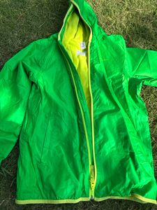 Green Decathlon Wind Jacket