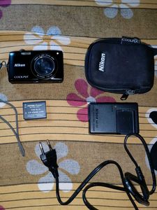 Nikon Coolpix S3200 Camera