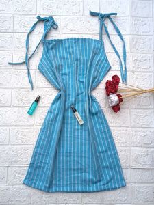 Strapped Short Kurti 💙