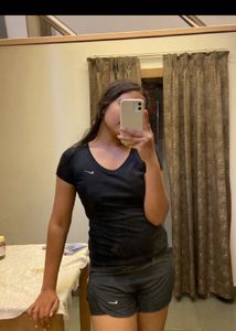 WOMENS NIKE TSHIRT