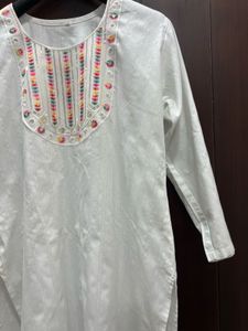 White Embroidered Kurta