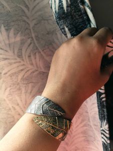 fancy Two Tone Leaf Kada